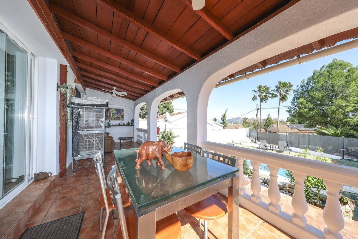 Se vende Villa - Chalet de 3 dormitorios en Costa Del Sol, Málaga, España