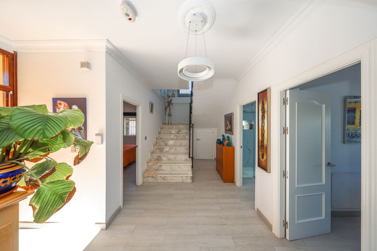 Se vende Villa - Chalet de 3 dormitorios en Costa Del Sol, Málaga, España