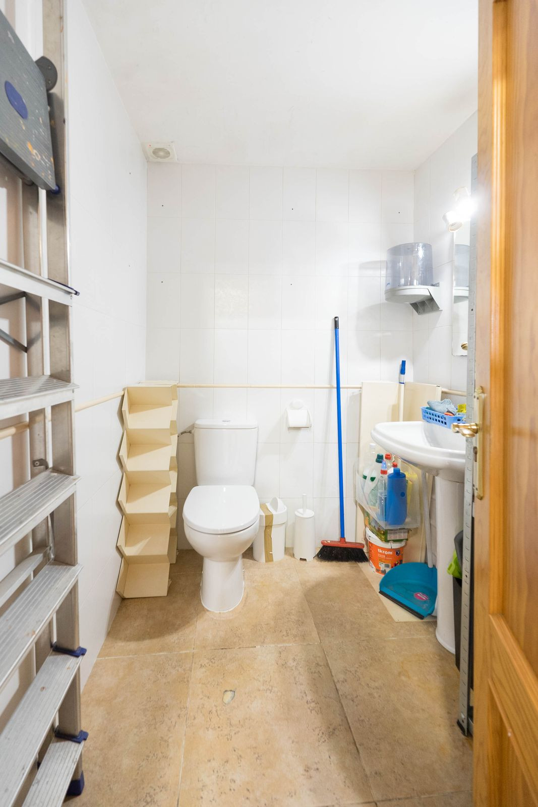 Commercial unit for sale in Las Lagunas Costa Del Sol, Málaga, Spain