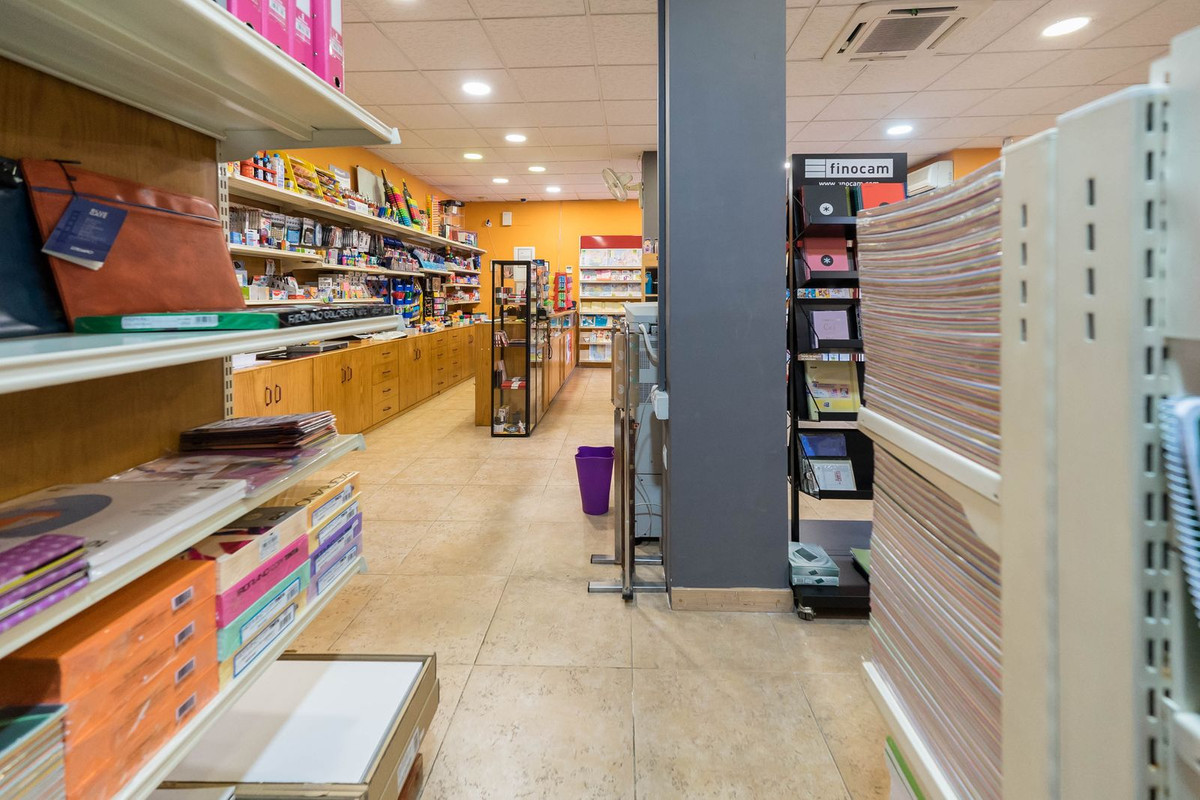 Commercial unit for sale in Las Lagunas Costa Del Sol, Málaga, Spain