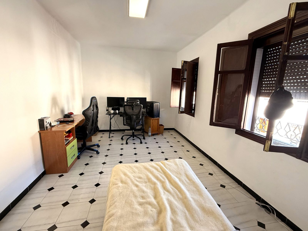 6 Bed Townhouse for sale in Coín Costa Del Sol, Málaga, Spain