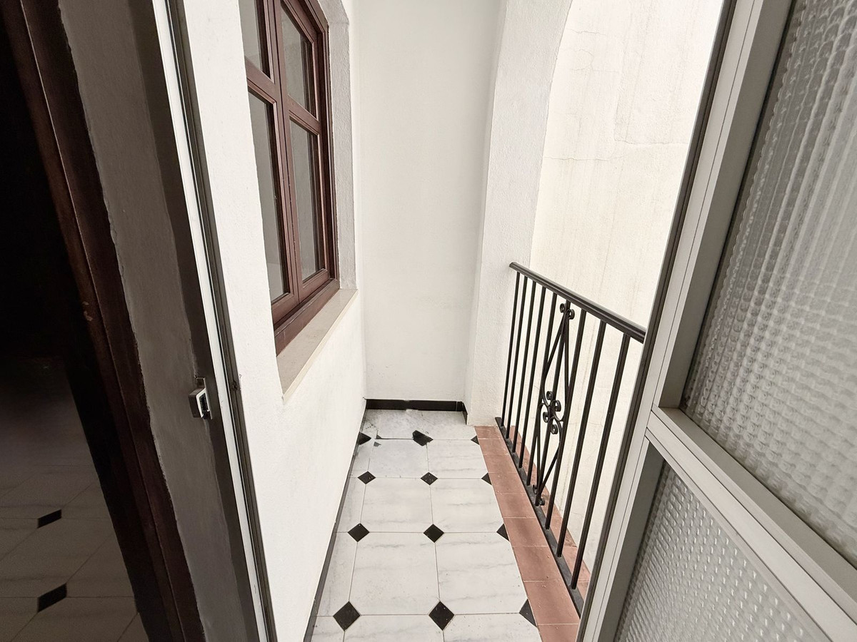 6 Bed Townhouse for sale in Coín Costa Del Sol, Málaga, Spain