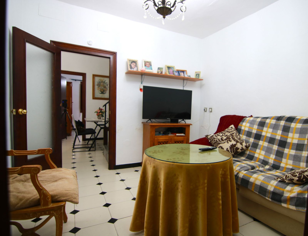 6 Bed Townhouse for sale in Coín Costa Del Sol, Málaga, Spain