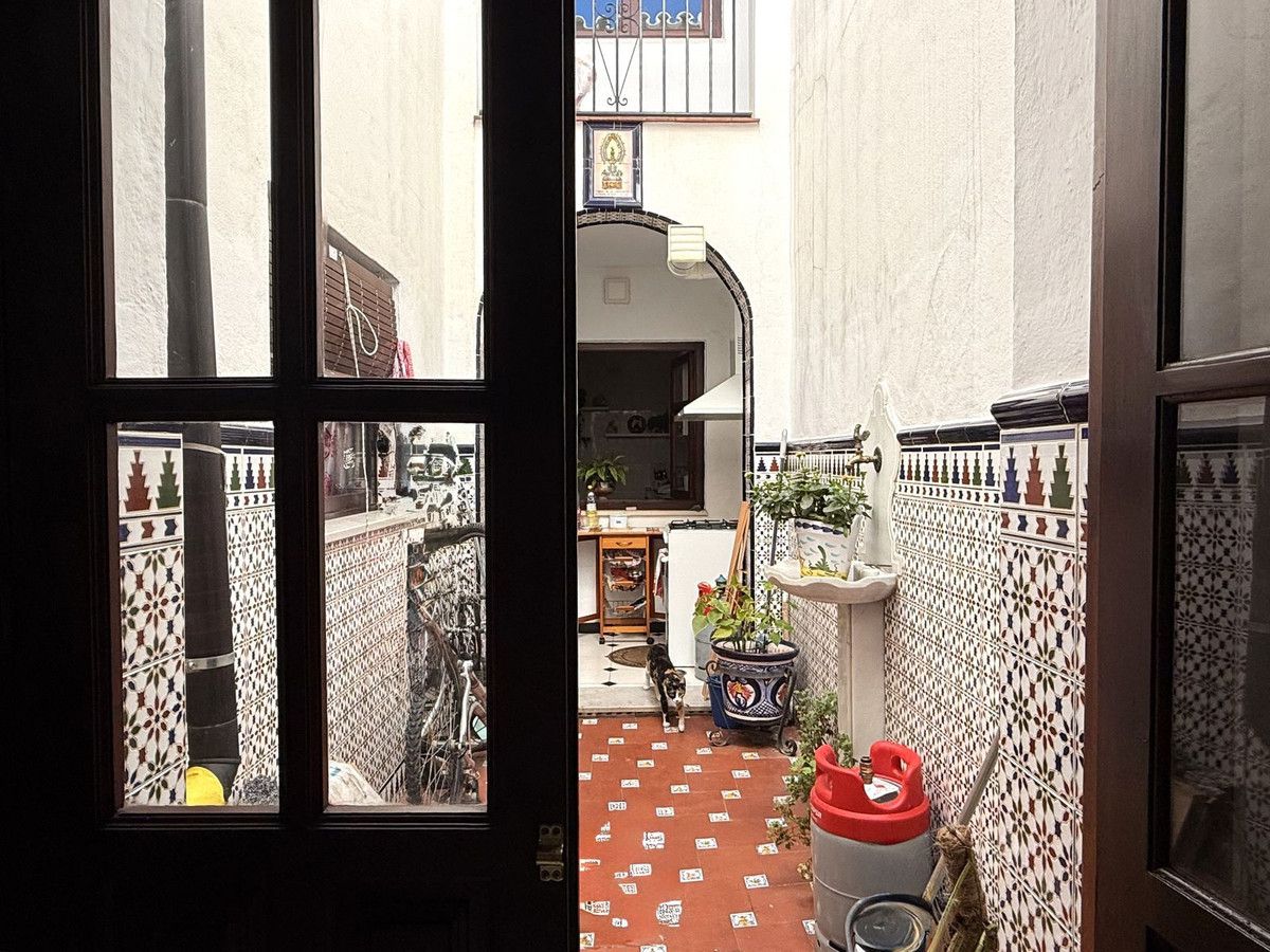 6 Bed Townhouse for sale in Coín Costa Del Sol, Málaga, Spain