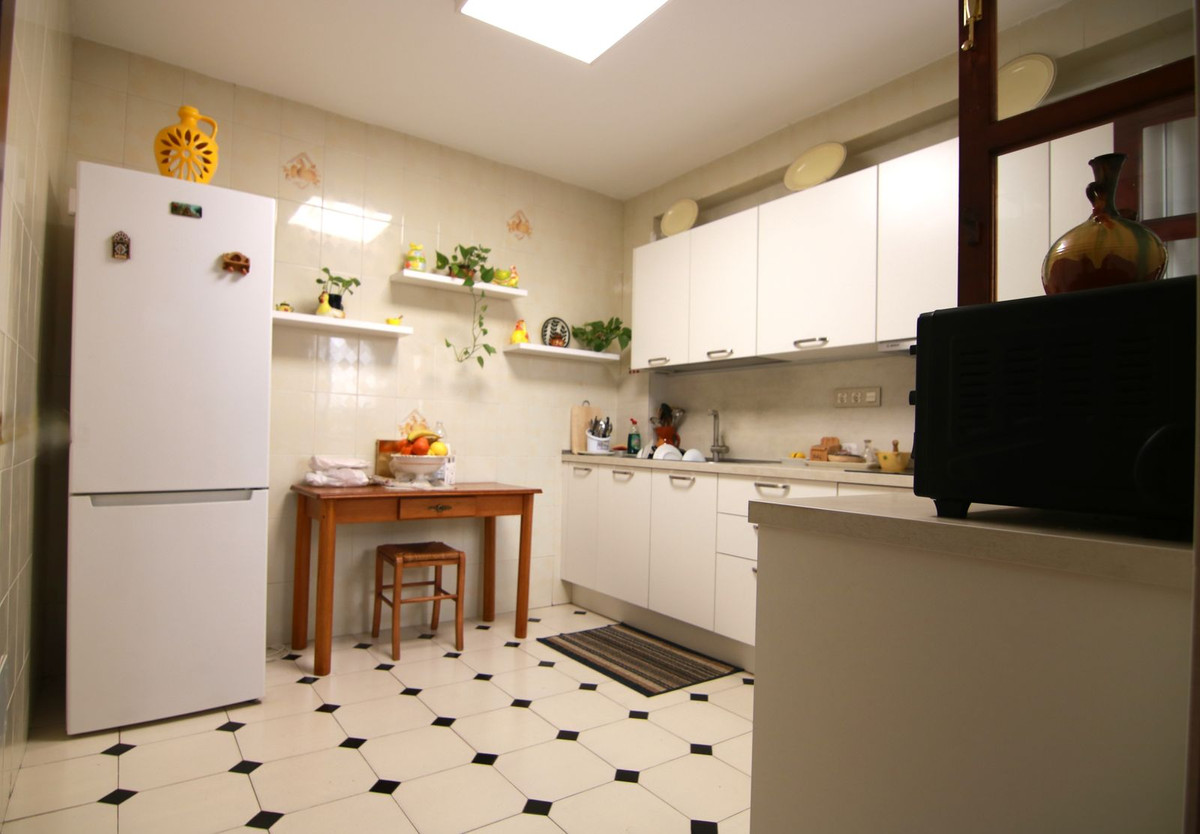 6 Bed Townhouse for sale in Coín Costa Del Sol, Málaga, Spain