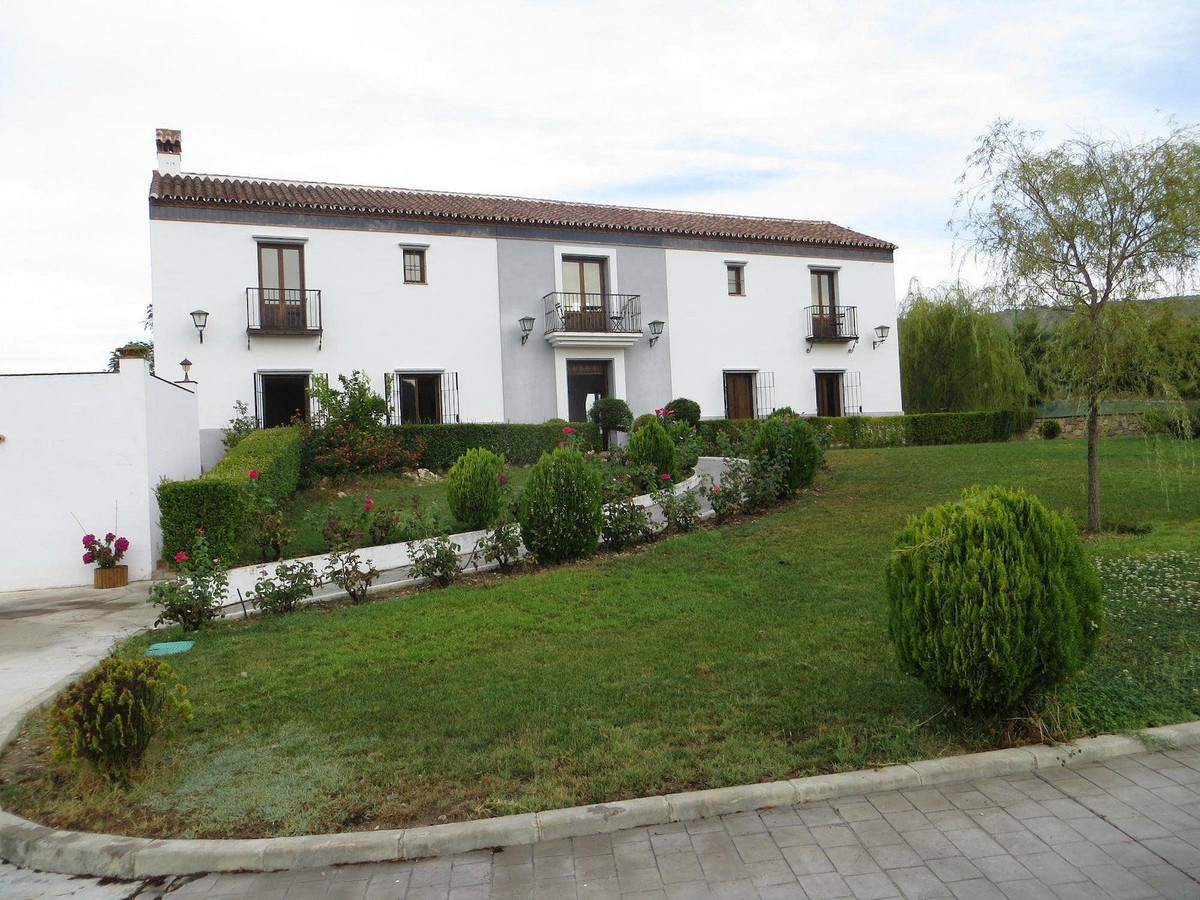 7 Bed Commercial unit for sale in Ronda Costa Del Sol, Málaga, Spain
