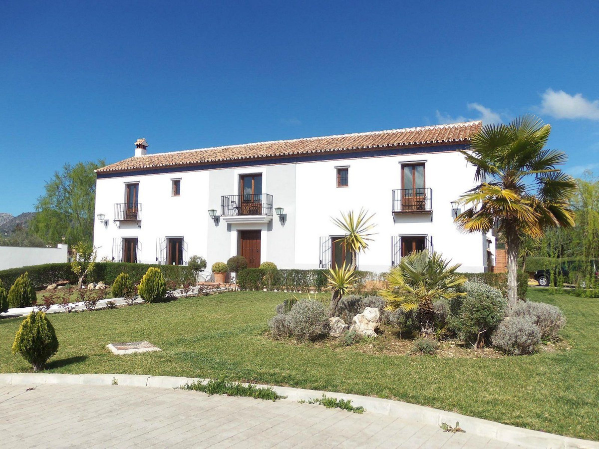 7 Bed Commercial unit for sale in Ronda Costa Del Sol, Málaga, Spain
