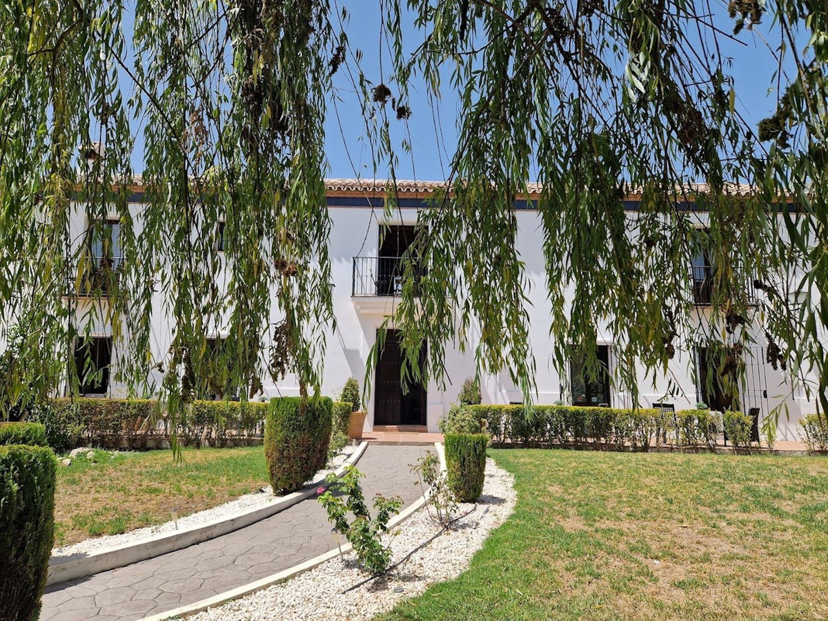 7 Bed Commercial unit for sale in Ronda Costa Del Sol, Málaga, Spain