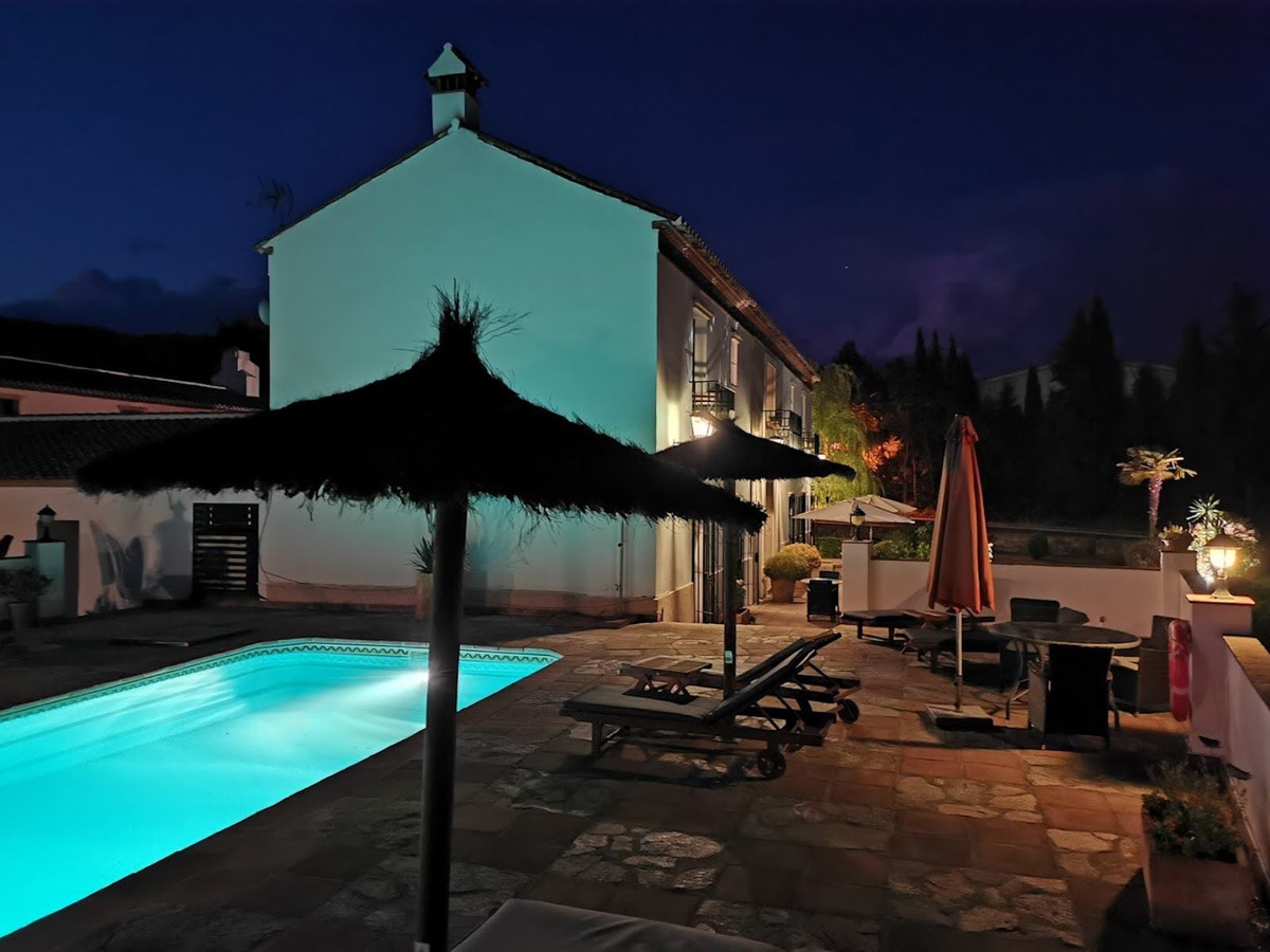 7 Bed Commercial unit for sale in Ronda Costa Del Sol, Málaga, Spain
