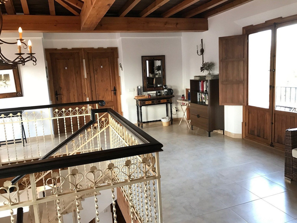 7 Bed Commercial unit for sale in Ronda Costa Del Sol, Málaga, Spain