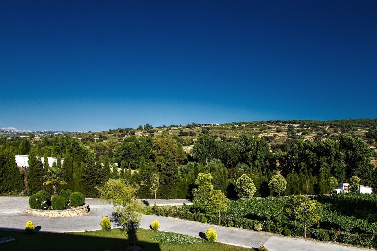 7 Bed Commercial unit for sale in Ronda Costa Del Sol, Málaga, Spain