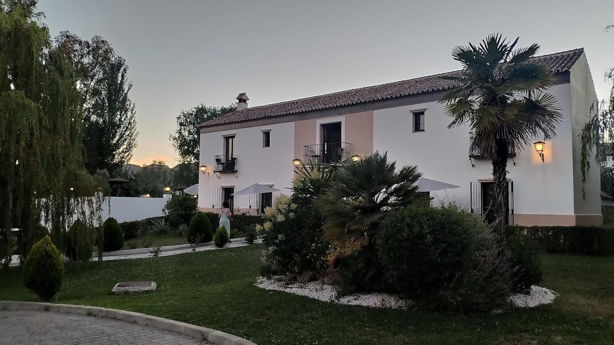 7 Bed Commercial unit for sale in Ronda Costa Del Sol, Málaga, Spain