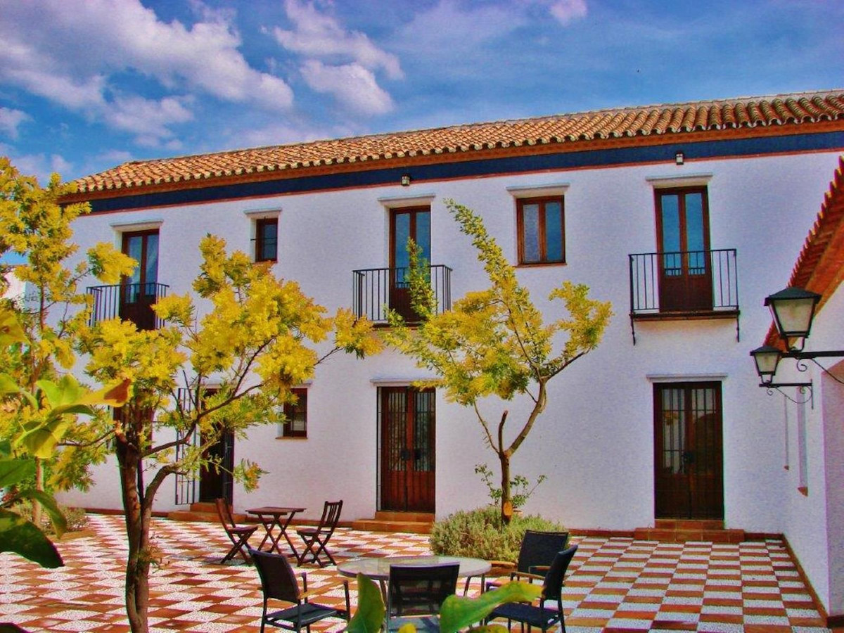 7 Bed Commercial unit for sale in Ronda Costa Del Sol, Málaga, Spain