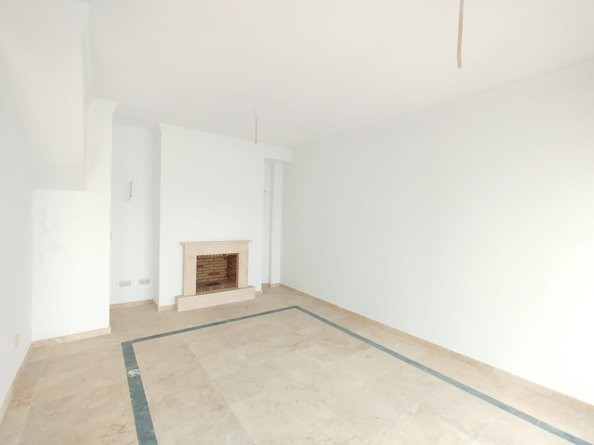 2 Bed Townhouse for sale in Doña Julia Costa Del Sol, Málaga, Spain