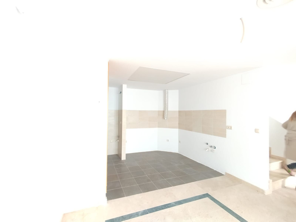 2 Bed Townhouse for sale in Doña Julia Costa Del Sol, Málaga, Spain