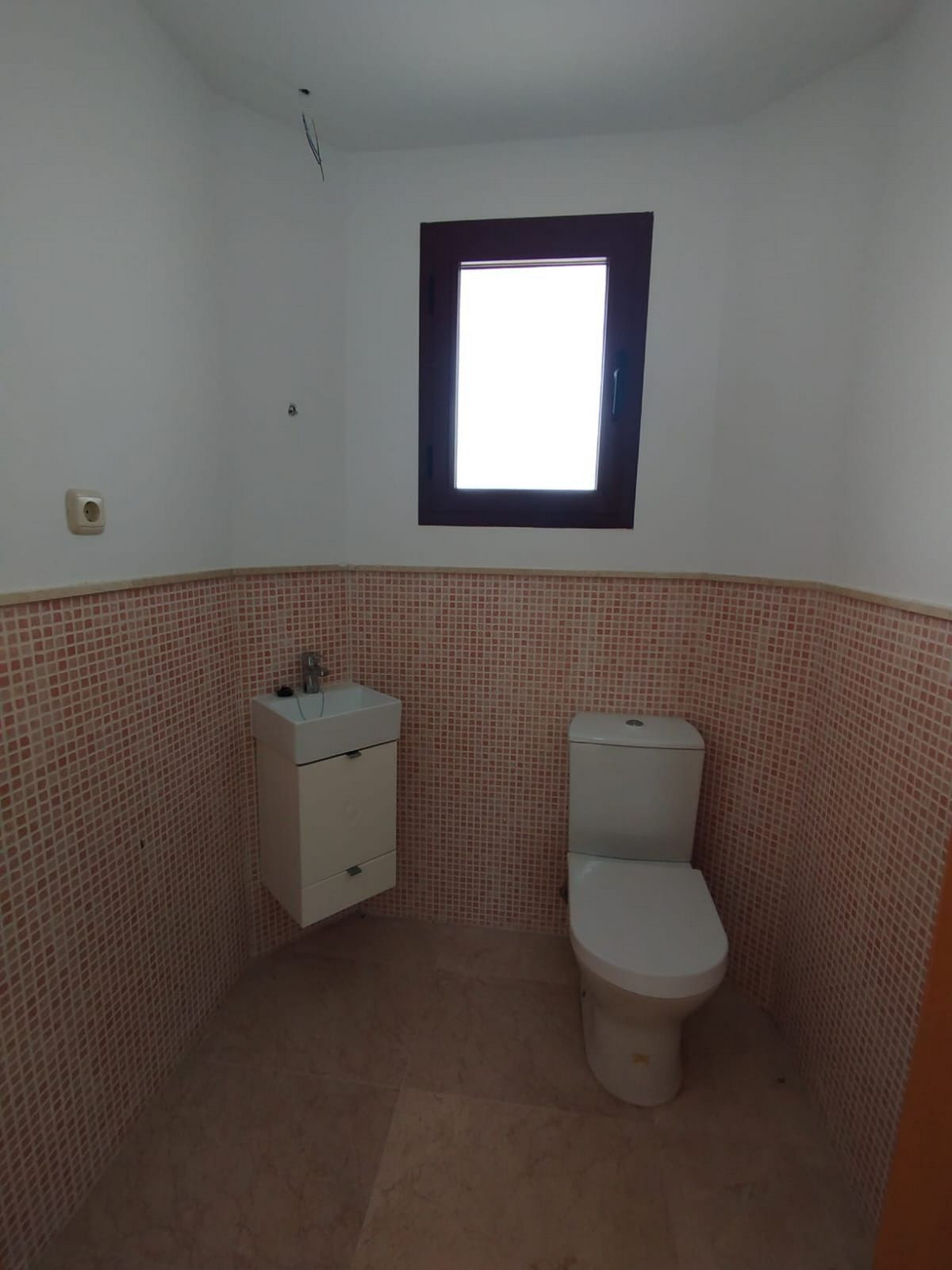 2 Bed Townhouse for sale in Doña Julia Costa Del Sol, Málaga, Spain