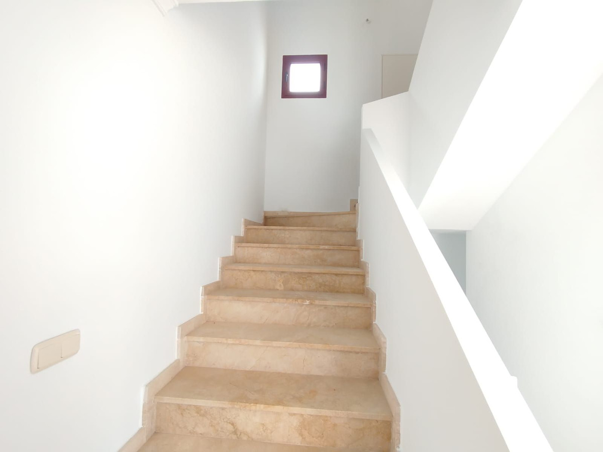 2 Bed Townhouse for sale in Doña Julia Costa Del Sol, Málaga, Spain