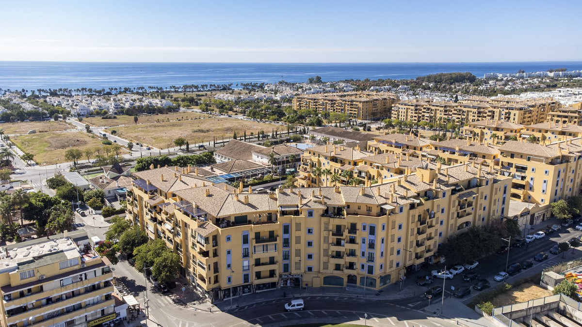 2 Bed Apartment for sale in San Pedro De Alcántara Costa Del Sol, Málaga, Spain
