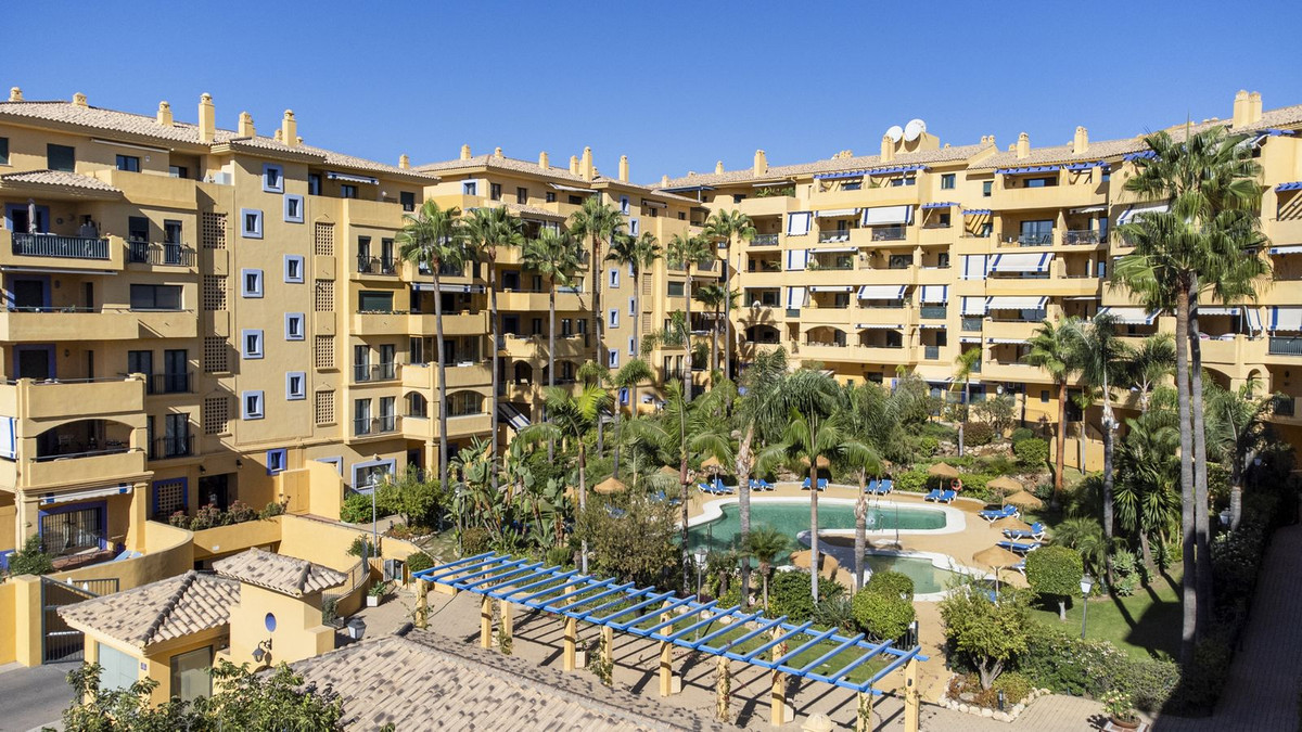 2 Bed Apartment for sale in San Pedro De Alcántara Costa Del Sol, Málaga, Spain