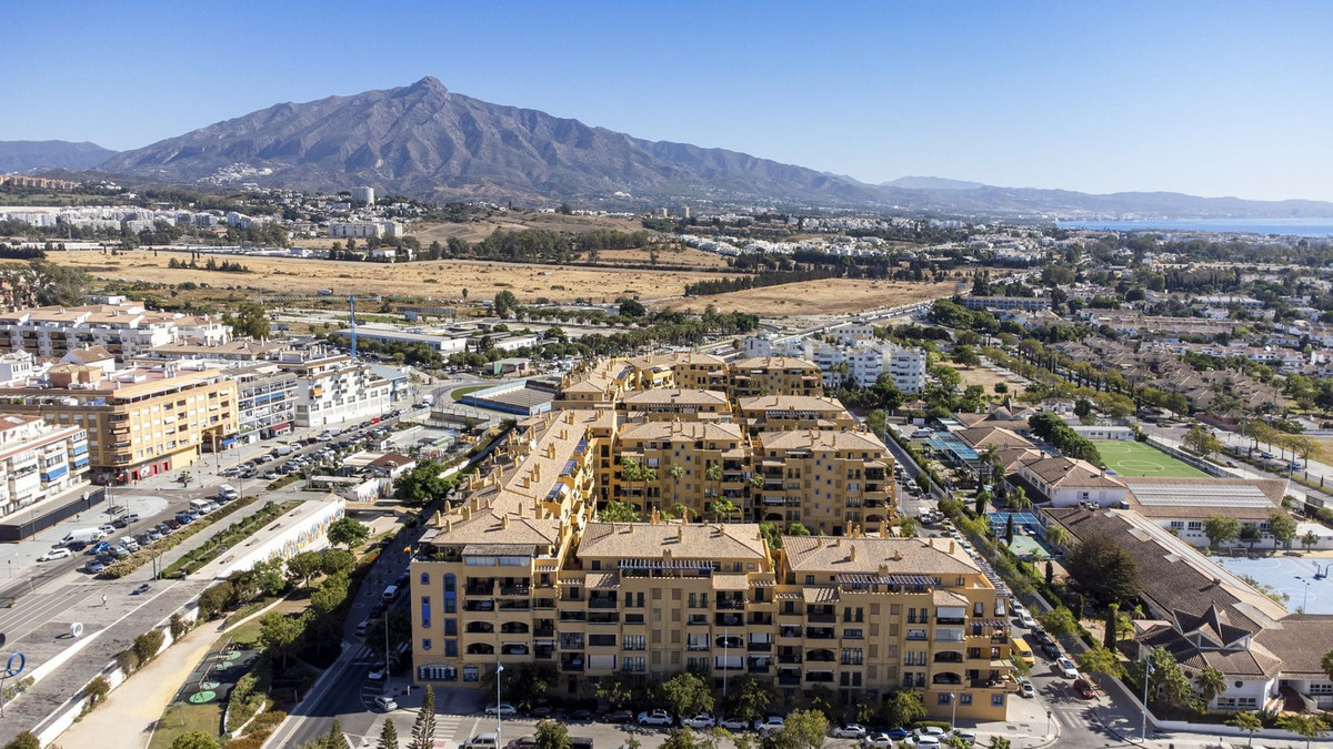 2 Bed Apartment for sale in San Pedro De Alcántara Costa Del Sol, Málaga, Spain