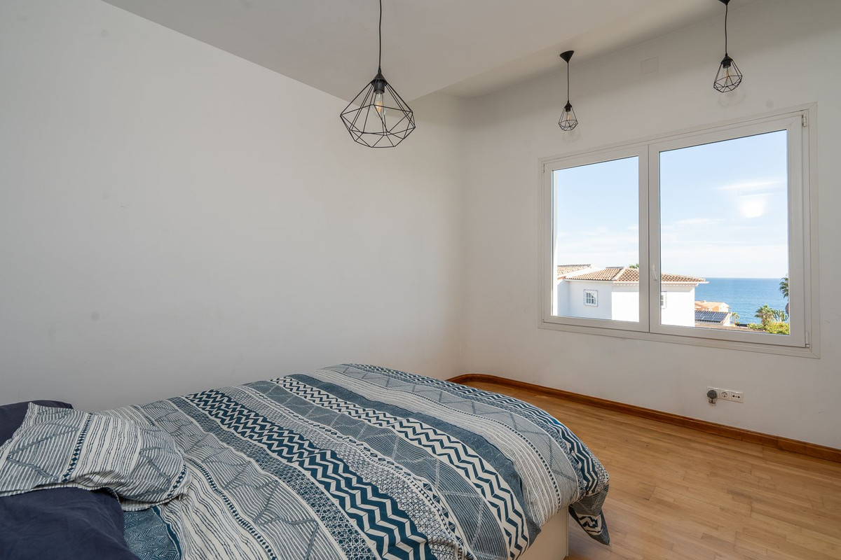 Se vende Villa - Chalet de 3 dormitorios en Costa Del Sol, Málaga, España
