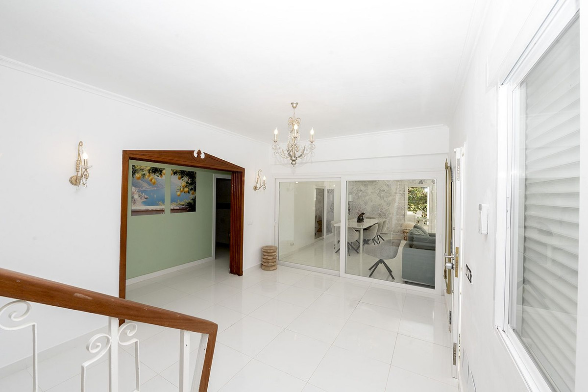 Se vende Villa - Chalet de 6 dormitorios en Costa Del Sol, Málaga, España