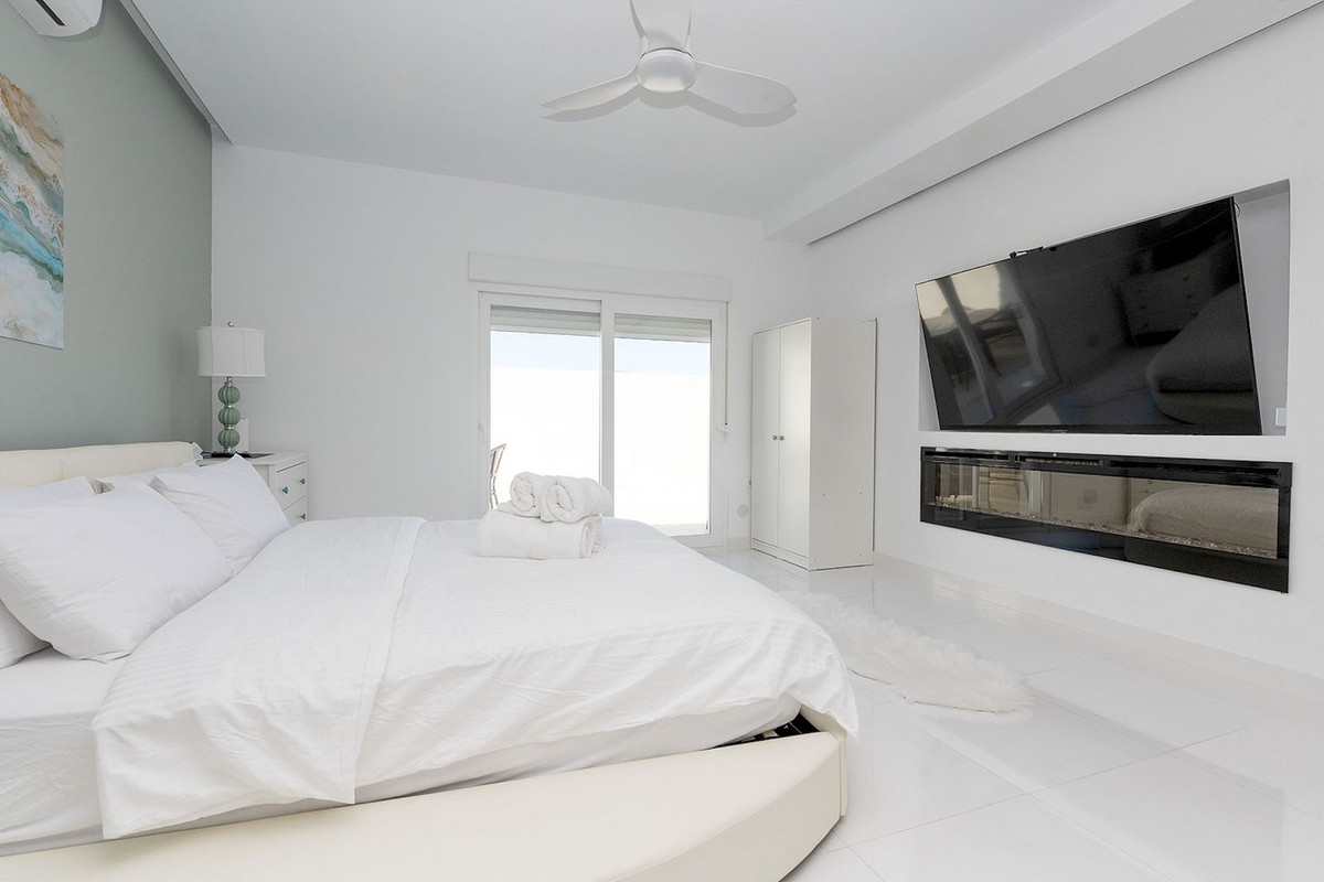 Se vende Villa - Chalet de 6 dormitorios en Costa Del Sol, Málaga, España