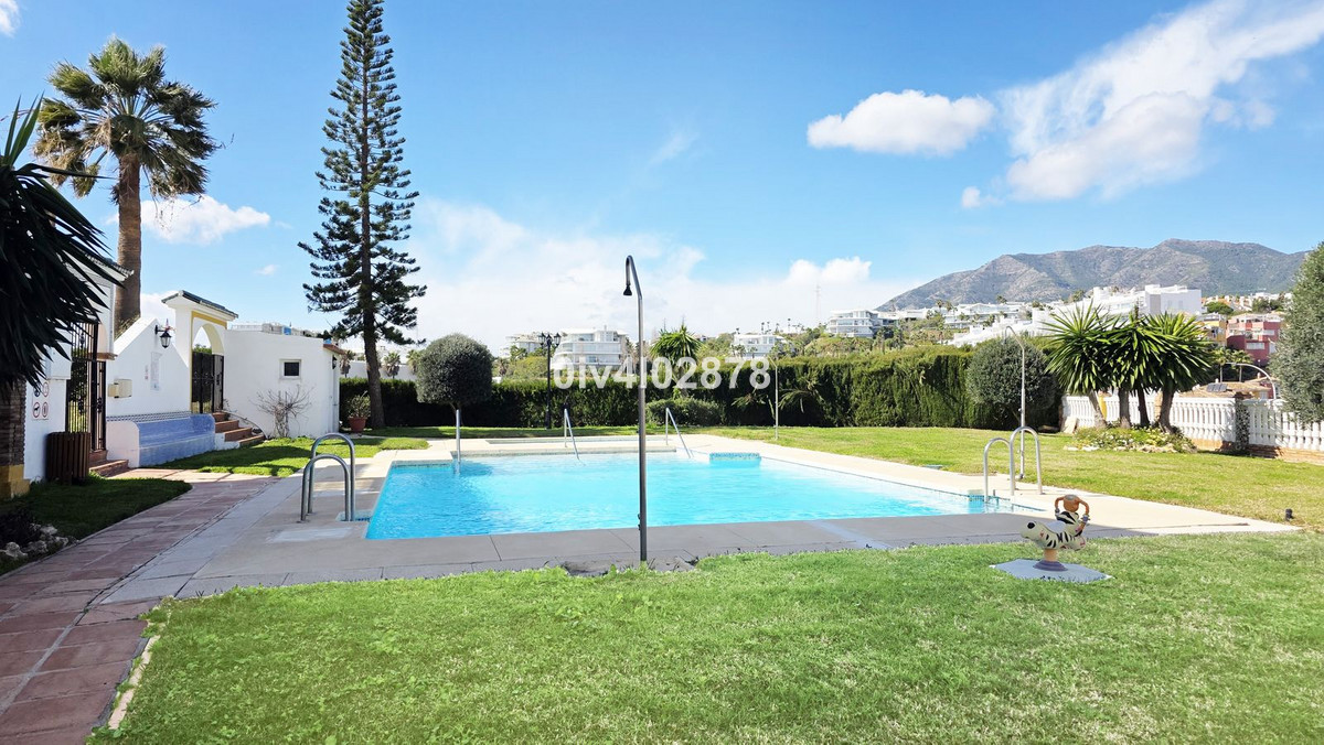 2 Bed Townhouse for sale in Benalmadena Costa Del Sol, Málaga, Spain