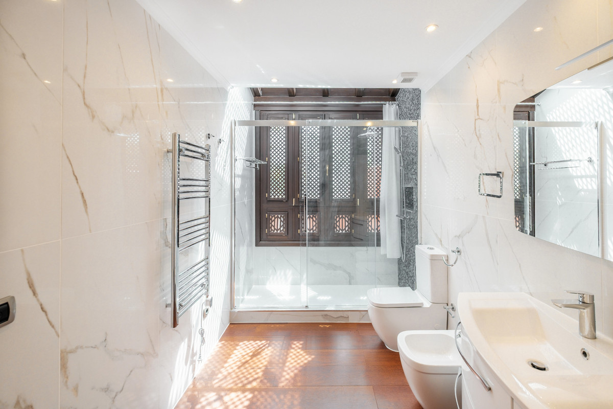 4 Bed Townhouse for sale in The Golden Mile Costa Del Sol, Málaga, Spain