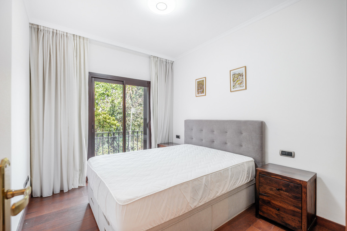 4 Bed Townhouse for sale in The Golden Mile Costa Del Sol, Málaga, Spain