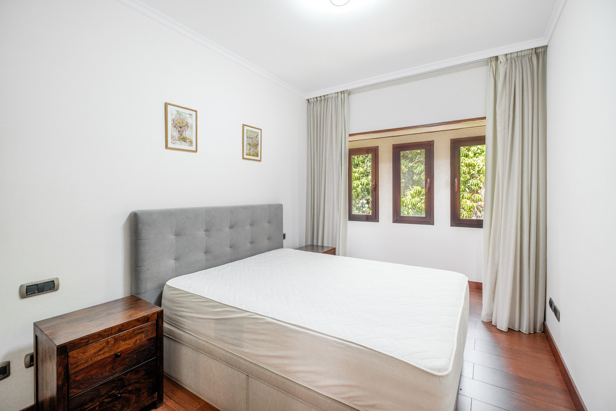 4 Bed Townhouse for sale in The Golden Mile Costa Del Sol, Málaga, Spain