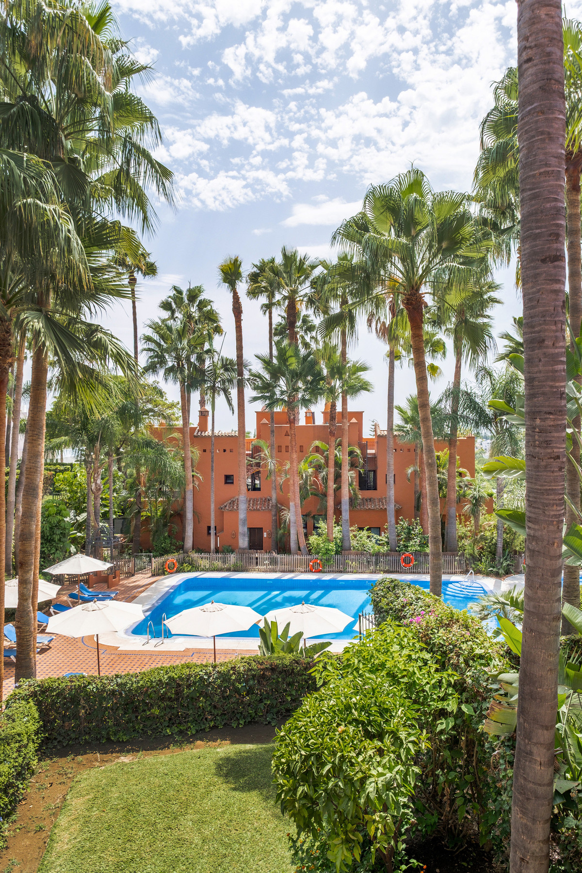 4 Bed Townhouse for sale in The Golden Mile Costa Del Sol, Málaga, Spain
