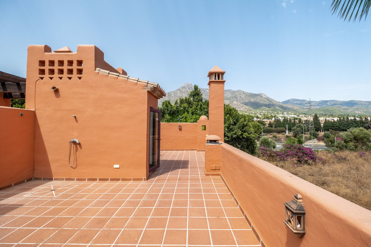 4 Bed Townhouse for sale in The Golden Mile Costa Del Sol, Málaga, Spain