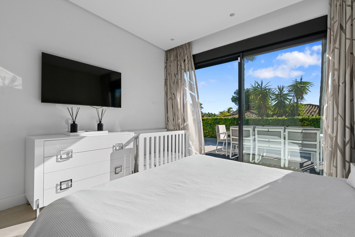 Se vende Villa - Chalet de 4 dormitorios en Costa Del Sol, Málaga, España