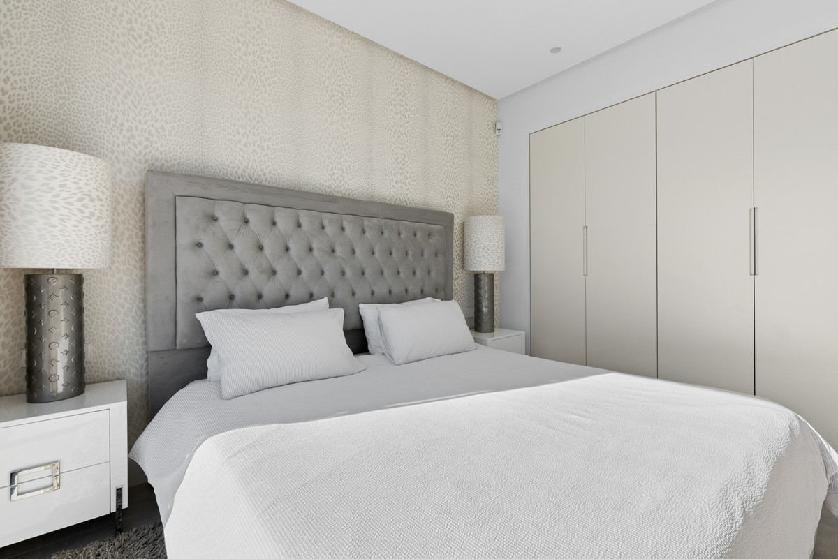 Se vende Villa - Chalet de 4 dormitorios en Costa Del Sol, Málaga, España