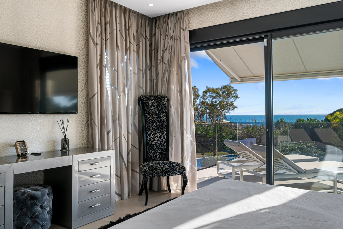 Se vende Villa - Chalet de 4 dormitorios en Costa Del Sol, Málaga, España