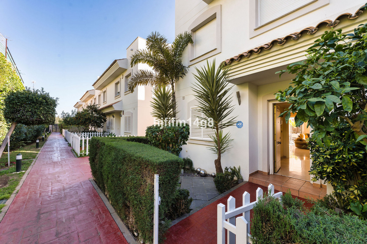 Se vende Adosada de 3 dormitorios en Costa Del Sol, Málaga, España