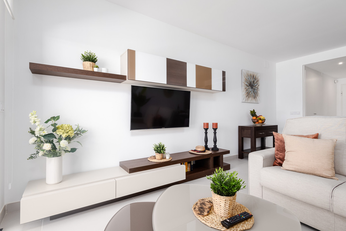 Se vende Apartamento Planta Media de 2 dormitorios en Costa Del Sol, Málaga, España