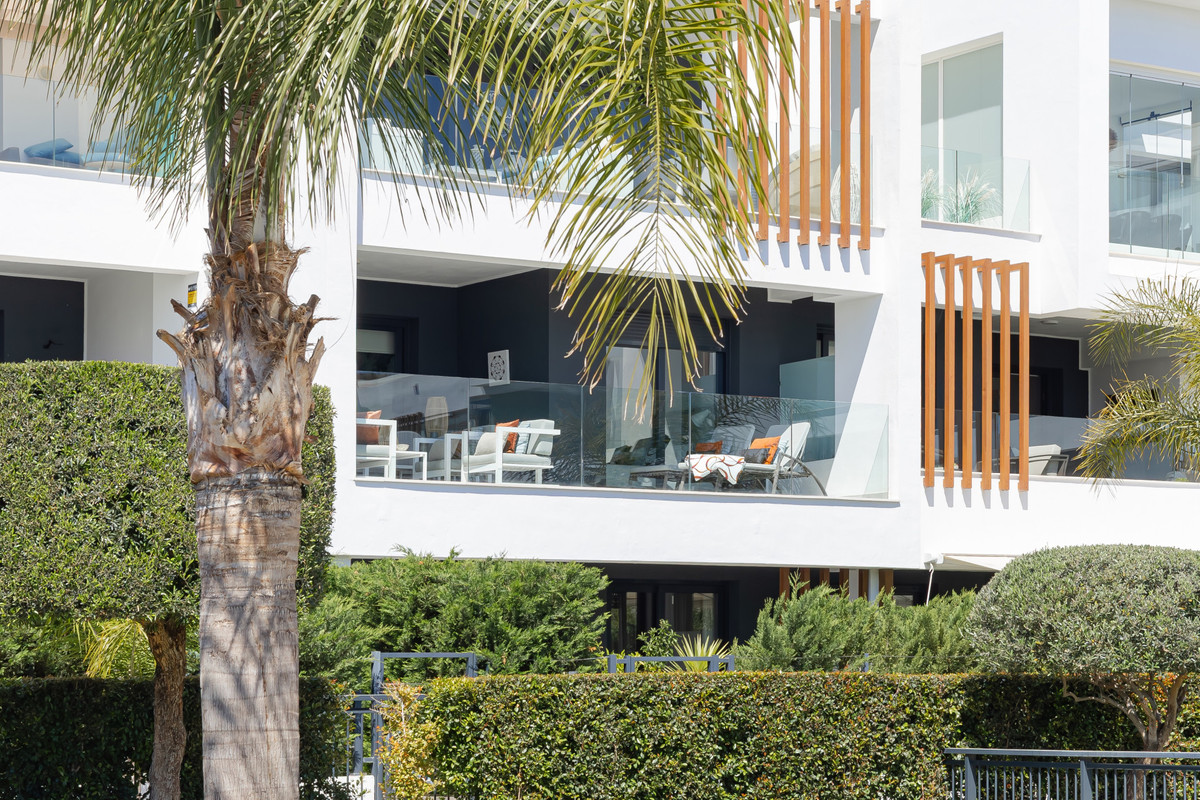 Se vende Apartamento Planta Media de 2 dormitorios en Costa Del Sol, Málaga, España