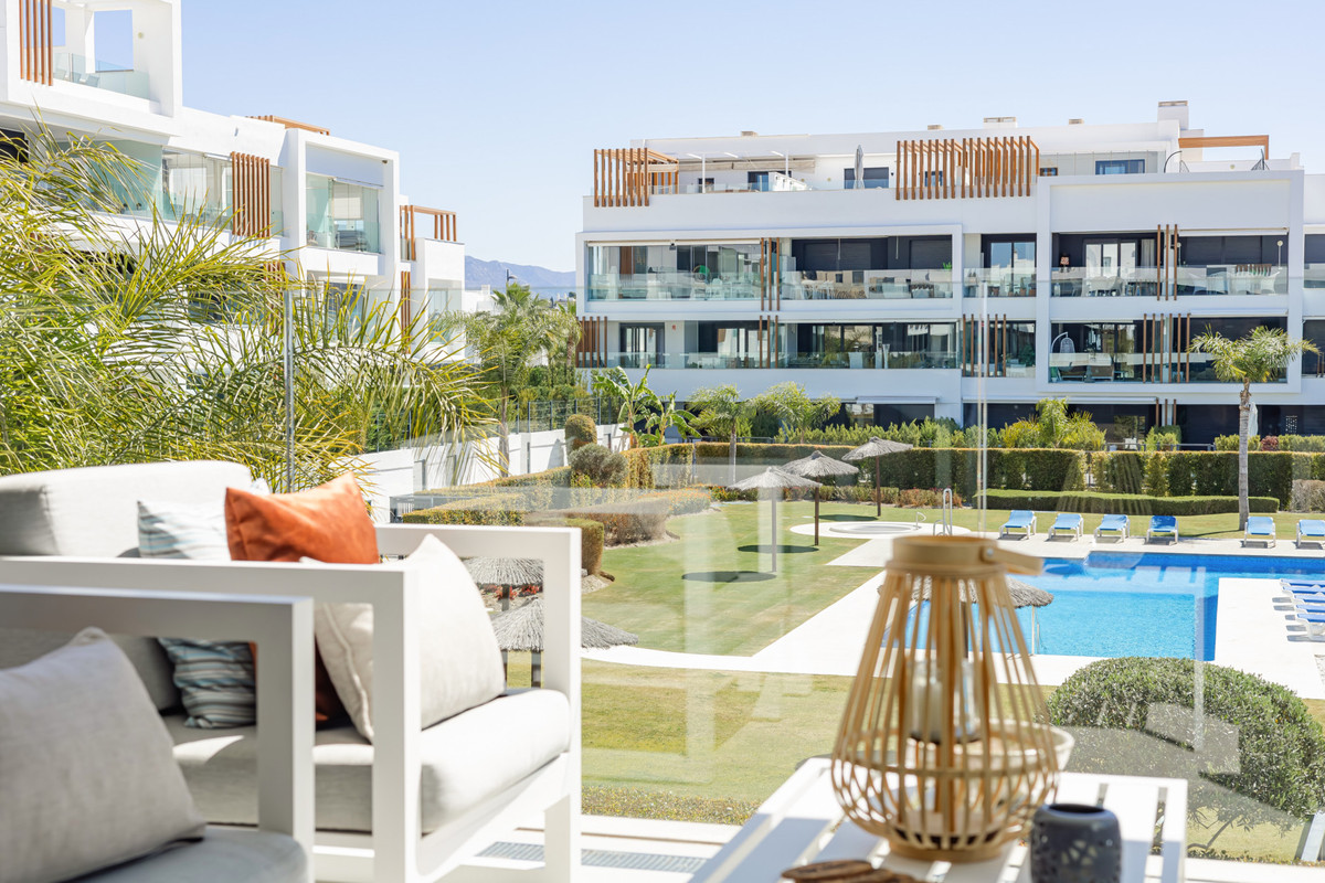 Se vende Apartamento Planta Media de 2 dormitorios en Costa Del Sol, Málaga, España
