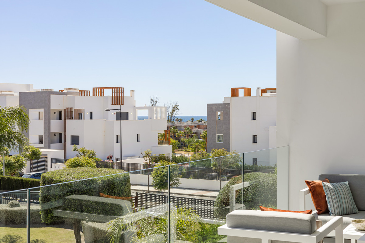 Se vende Apartamento Planta Media de 2 dormitorios en Costa Del Sol, Málaga, España
