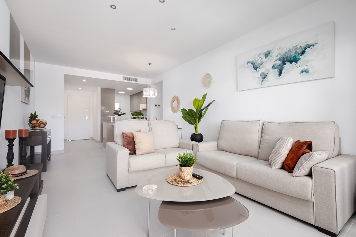 Se vende Apartamento Planta Media de 2 dormitorios en Costa Del Sol, Málaga, España
