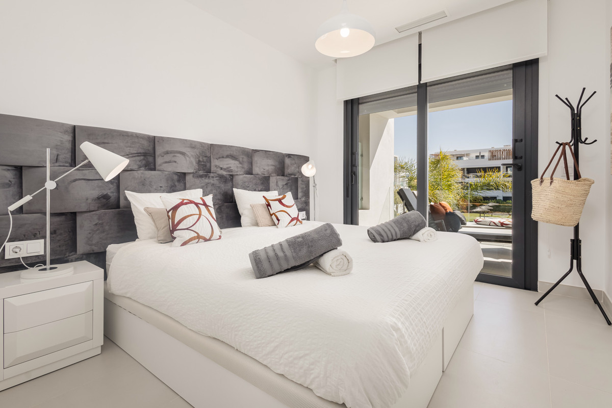 Se vende Apartamento Planta Media de 2 dormitorios en Costa Del Sol, Málaga, España