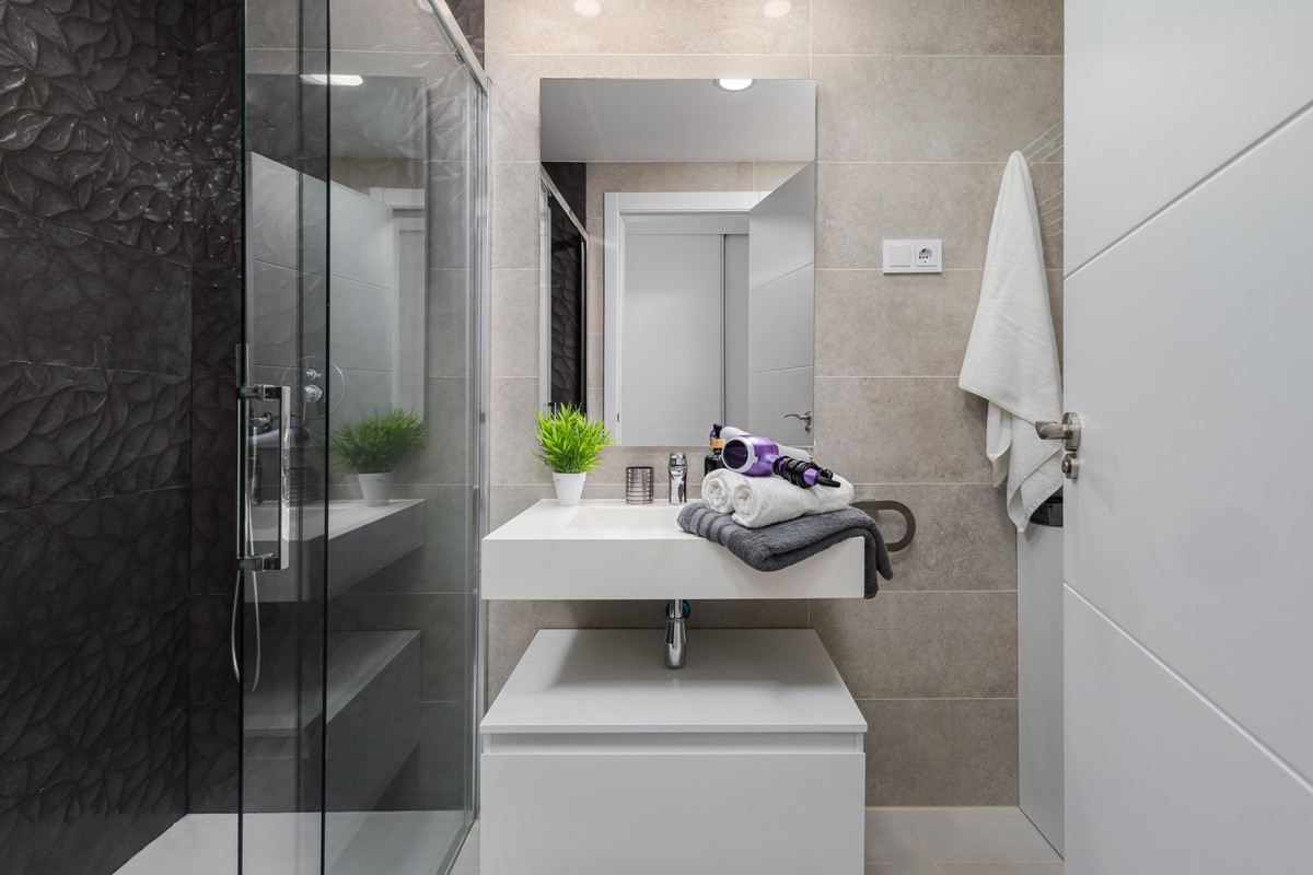 Se vende Apartamento Planta Media de 2 dormitorios en Costa Del Sol, Málaga, España