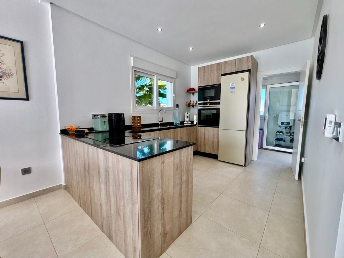 Se vende Villa - Chalet de 3 dormitorios en Costa Blanca, Alicante, España