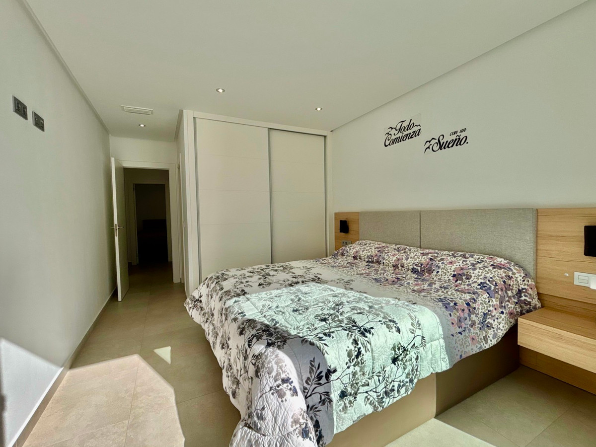 Se vende Villa - Chalet de 3 dormitorios en Costa Blanca, Alicante, España