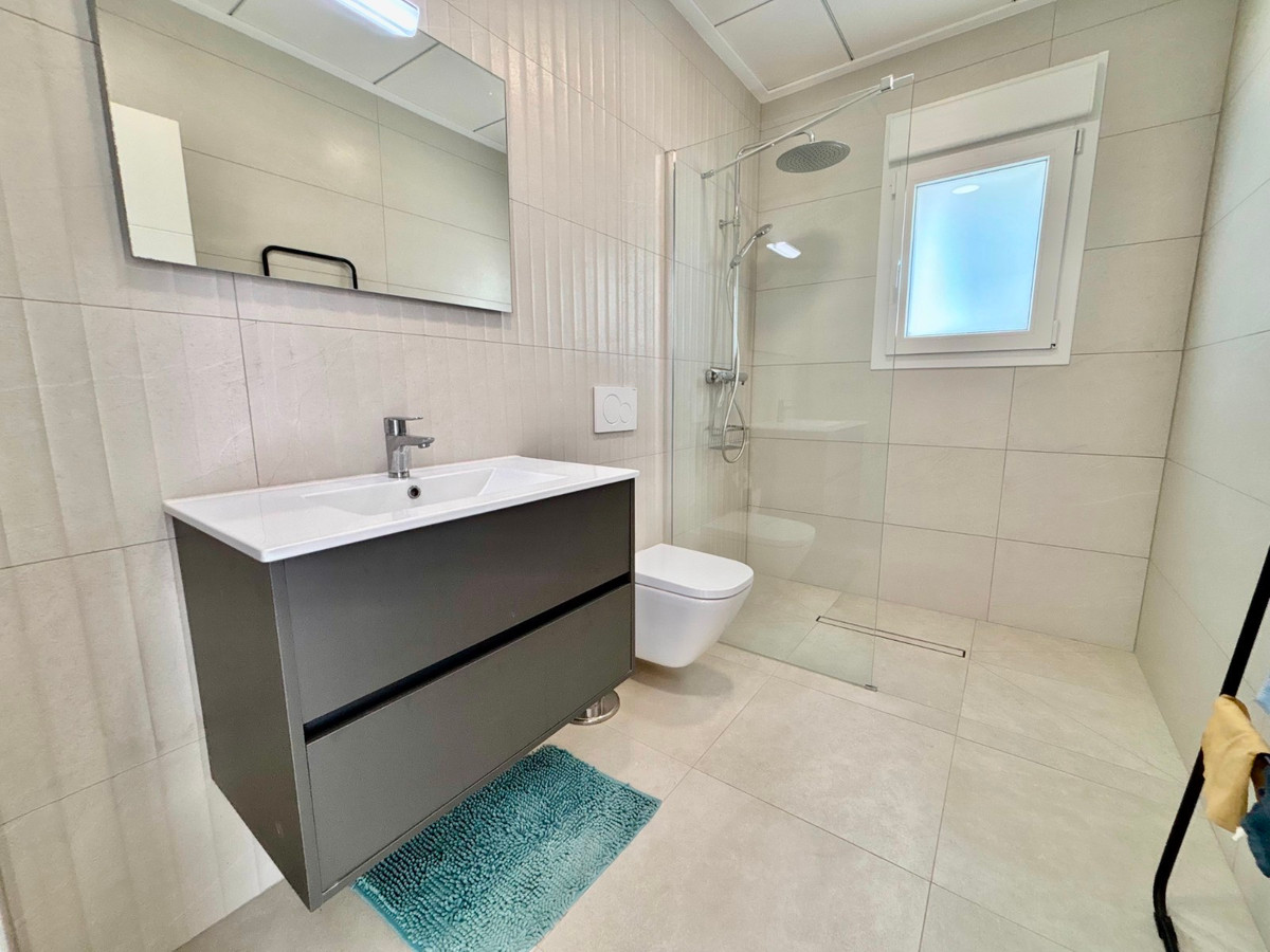 Se vende Villa - Chalet de 3 dormitorios en Costa Blanca, Alicante, España