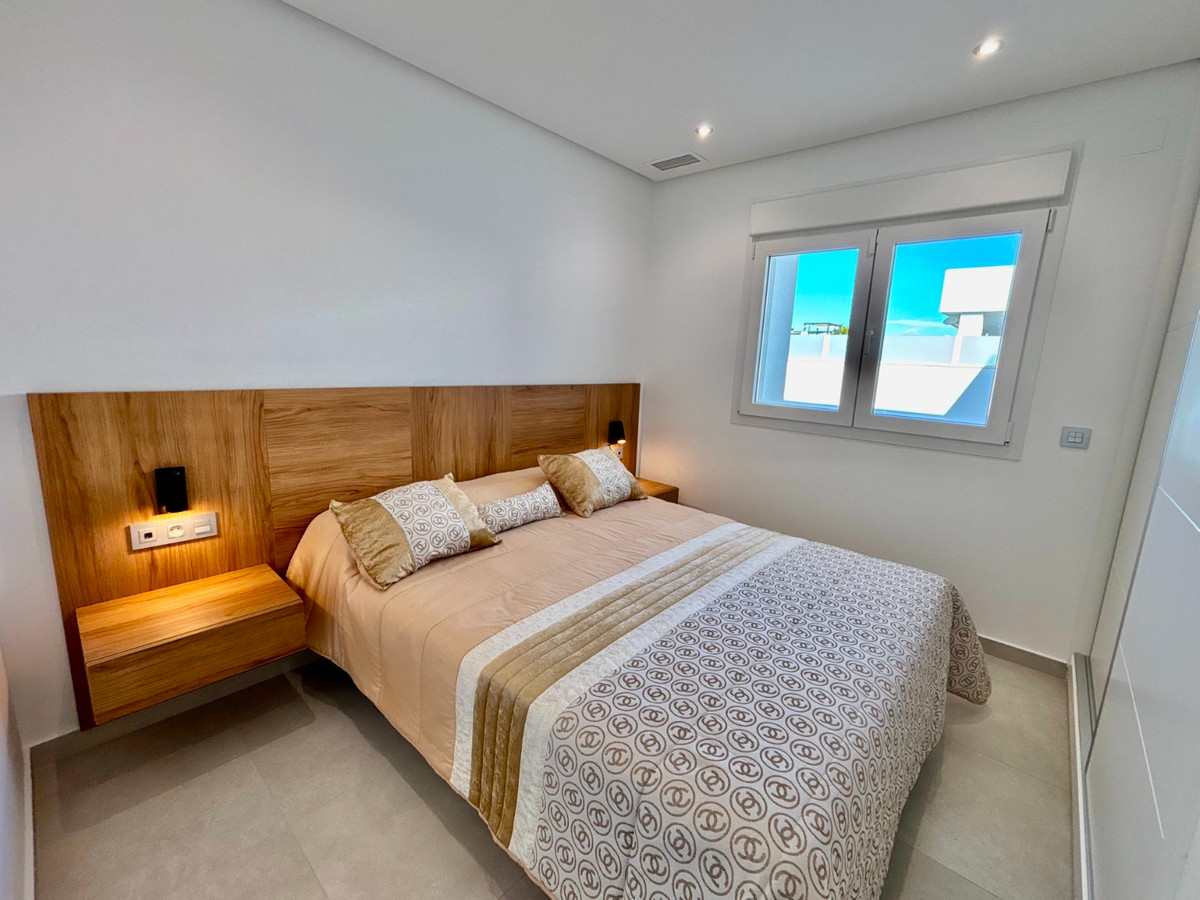 Se vende Villa - Chalet de 3 dormitorios en Costa Blanca, Alicante, España