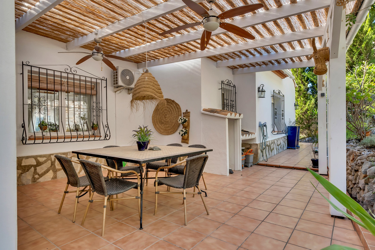Se vende Villa - Chalet de 5 dormitorios en Costa Blanca, Alicante, España