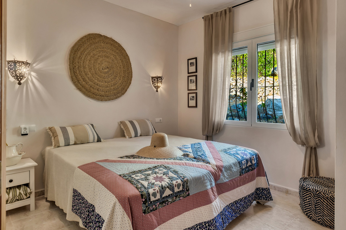 Se vende Villa - Chalet de 5 dormitorios en Costa Blanca, Alicante, España